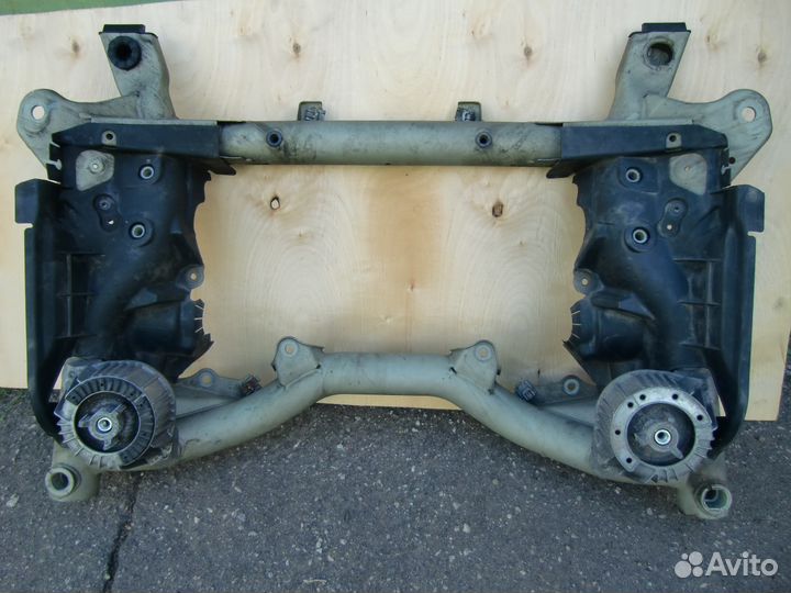 Мерседес Mercedes W212 подрамник