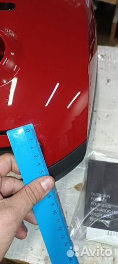 Пылесос Miele Classic C1 PowerLine autumn red (91)