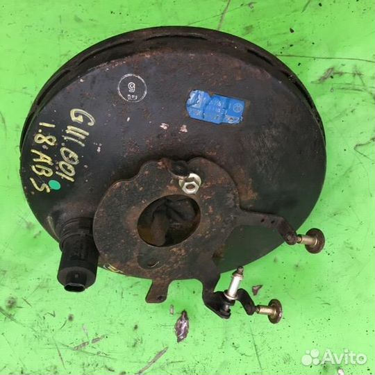 Усилитель тормозов вакуумный Фольксваген Гольф 3