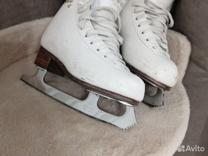 Коньки профессиональные детские 30 размер graf