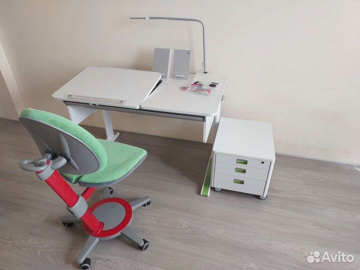 Письменный стол moll