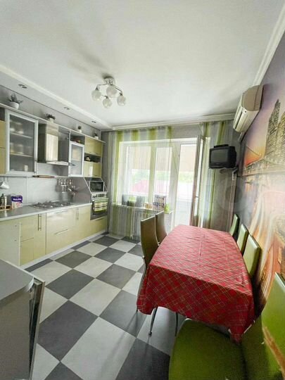 3-к. квартира, 92 м², 3/4 эт.