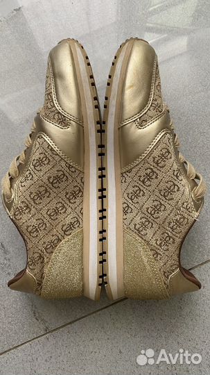 Кроссовки женские Guess 38