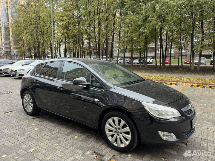 Opel Astra 1.6 МТ, 2011, 185 000 км