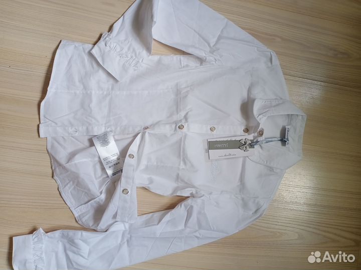 Белая блуза