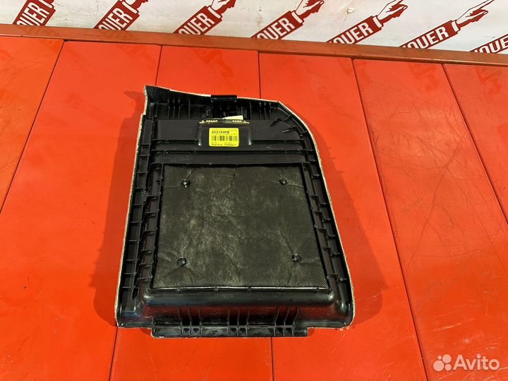 Обшивка багажника левая Bmw X5 E70 LCI бмв е70