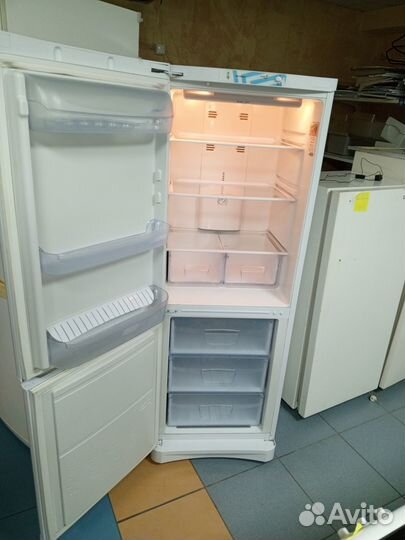 Холодильник indesit NO frost