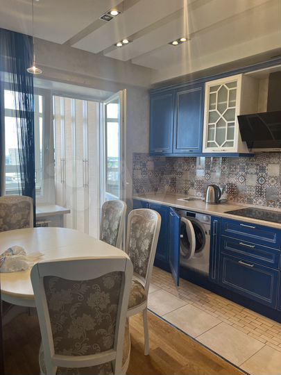2-к. квартира, 71,8 м², 14/18 эт.