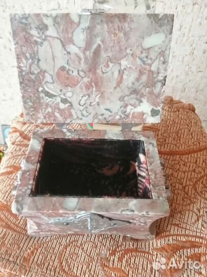 Шкатулка для ювелирных украшений