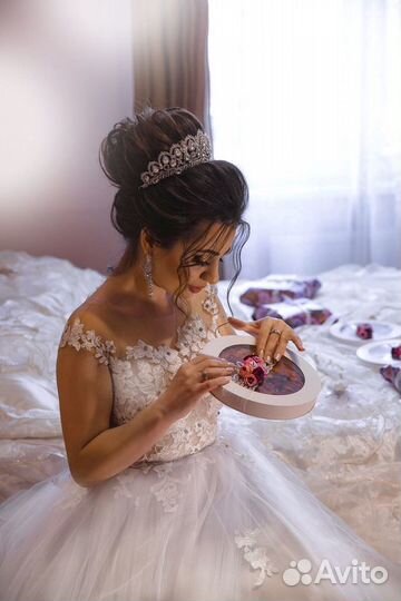 Причёски и макияж