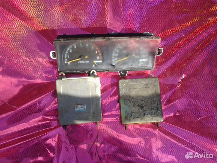 Для митсубиси галант приборка, другие зч бу разбор