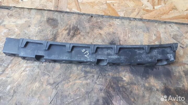 Направляющая заднего бампера правая Skoda Fabia 2