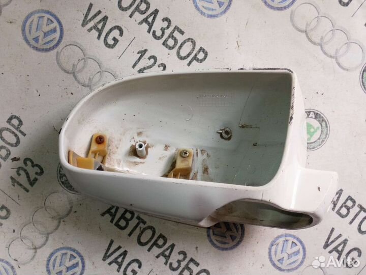 Корпус левого зеркала Faw V5