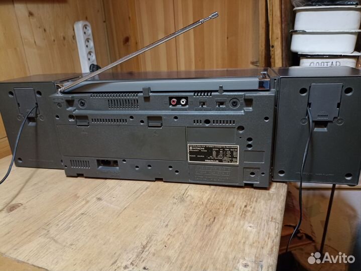 Магнитола hitachi
