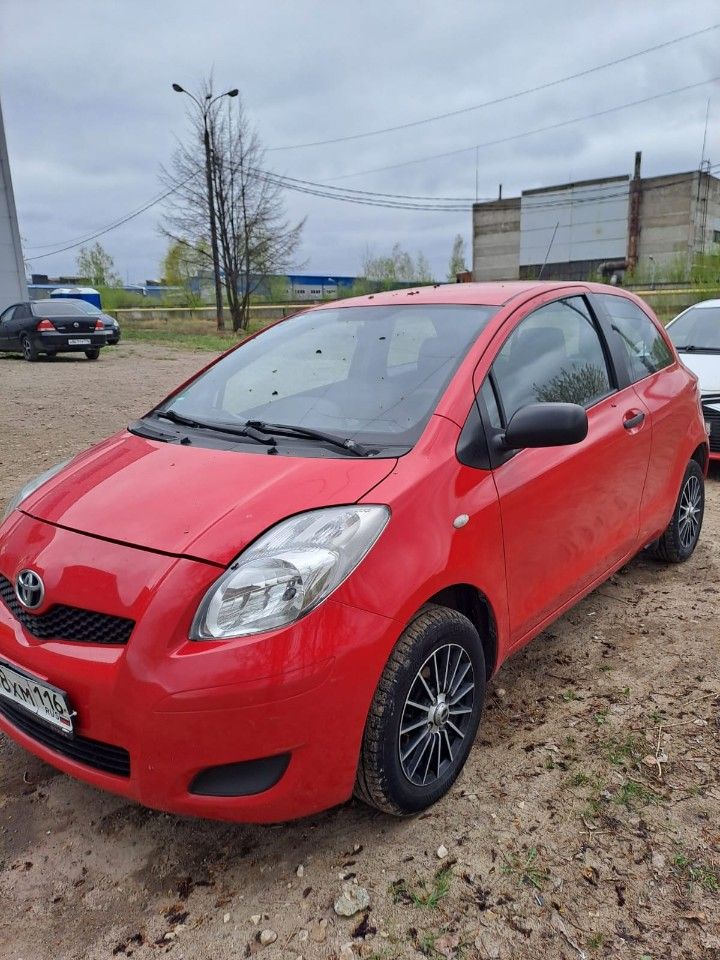Toyota Yaris: фото владельца