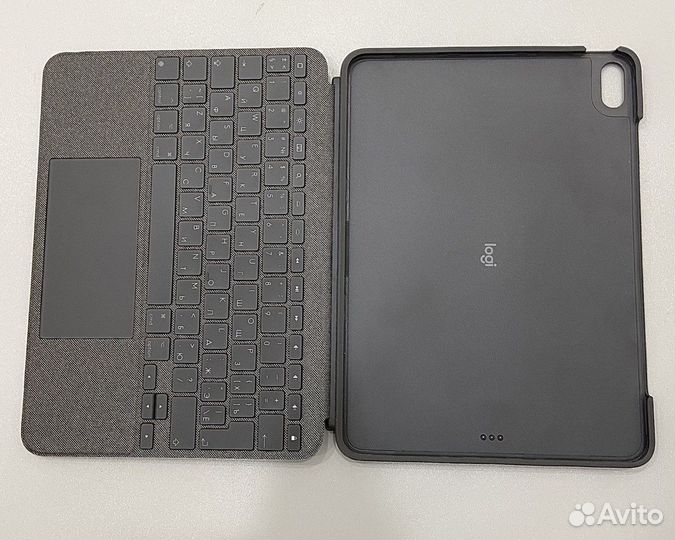 Чехол Logitech Combo Touch для iPad Air 4