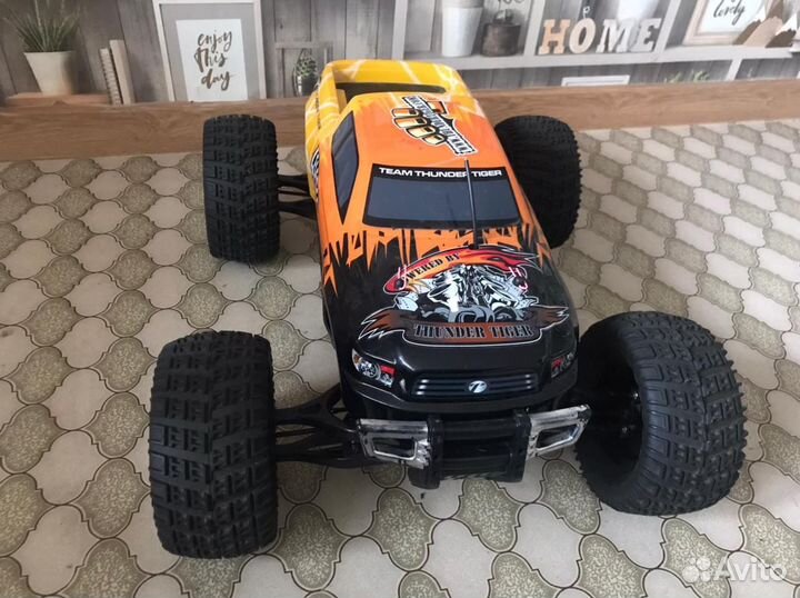 Радиоуправляемая машина на двс