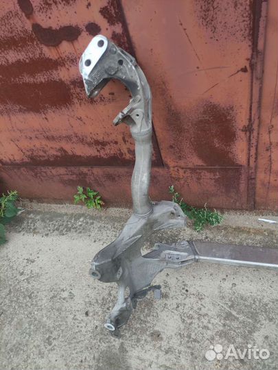 Подрамник Ауди А4 Б8