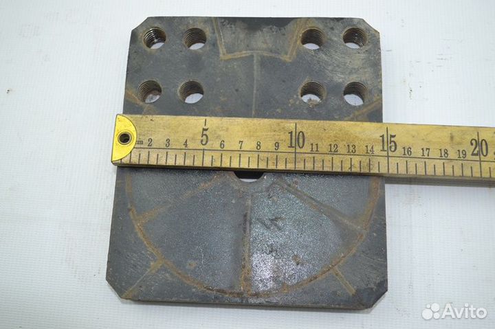 Кронштейн подъемной подушки прицепного моста, нижн