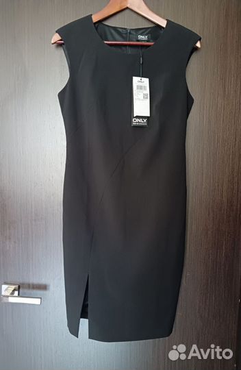 Маленькое чёрное платье футляр новое