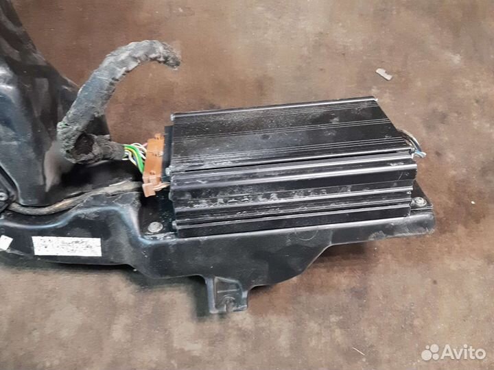 Сабвуфер Ауди А6 С5