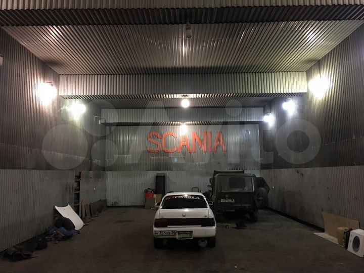 Гараж, > 30 м²