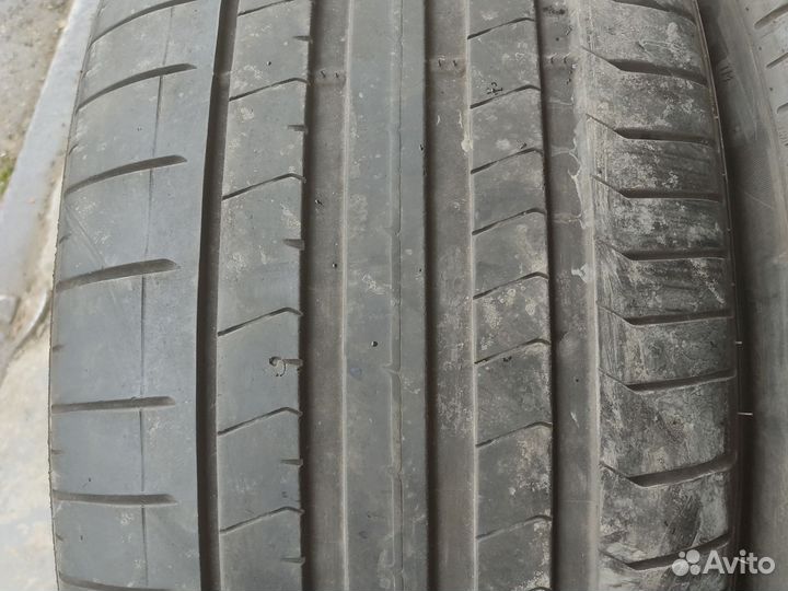 Pirelli P Zero 285/40 R22 и 325/35 R22