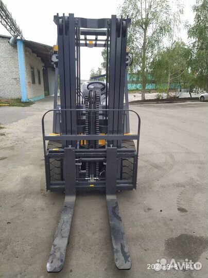 Вилочный погрузчик UN Forklifts FG35, 2023