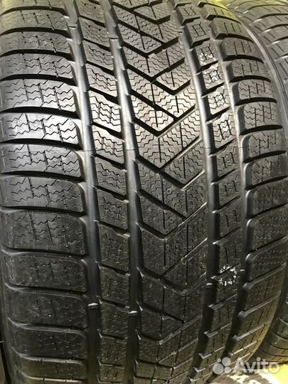 Pirelli Winter Sottozero 3 275/35 R21 и 315/30 R21 103V