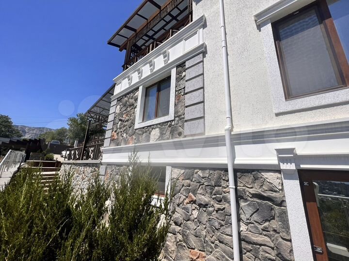 Дом 250 м² на участке 7,5 сот.