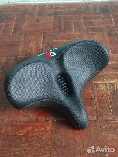 Седло для велосипеда широкое