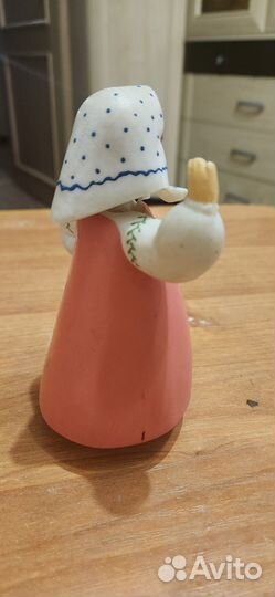 Статуэтка девочка-плясунья болванчик