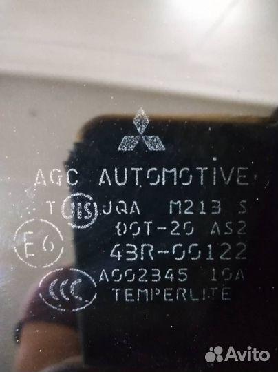 Стекло двери задней правой форточка Mitsubishi Lan