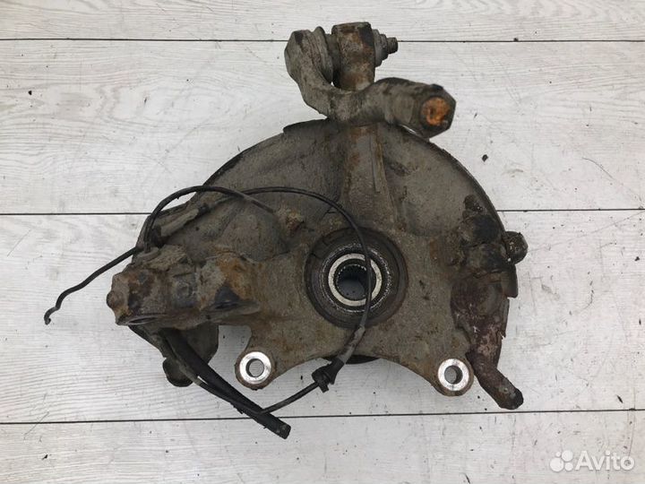 Кулак передний правый Peugeot 508 1 DW10cted4 2012