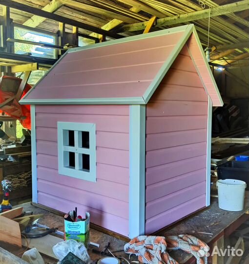 Деревянный домик для детей