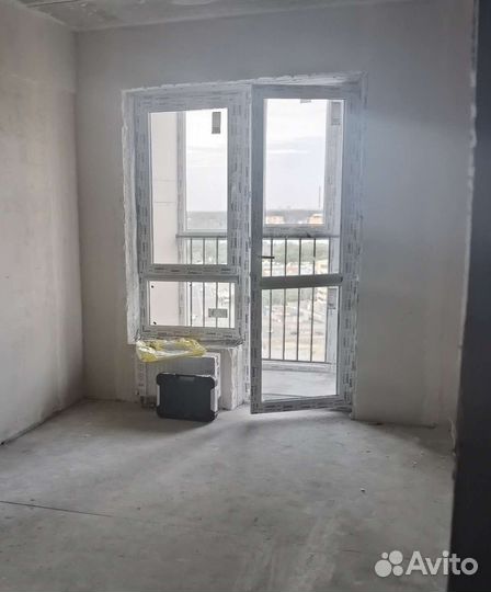 Дверь пластиковая с окном