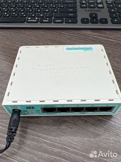 Mikrotik hEX rb750gr3