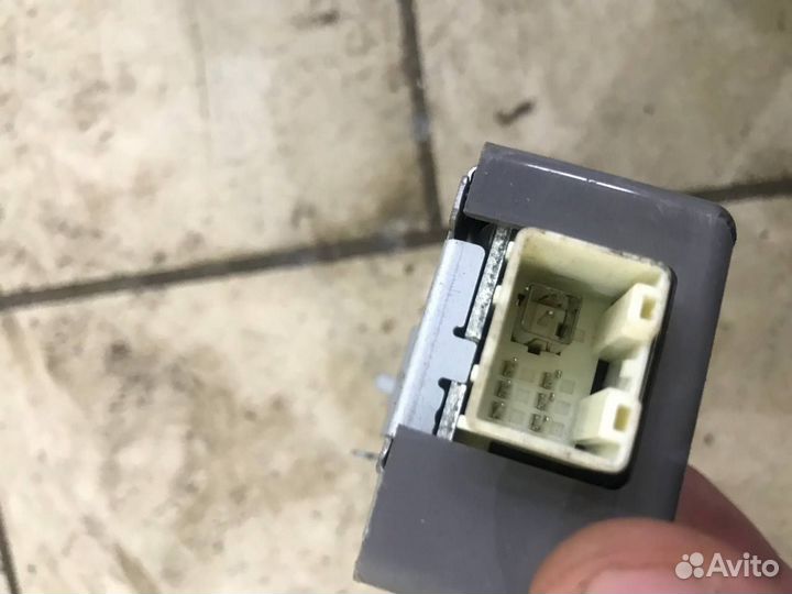 Блок электронный toyota corolla e150