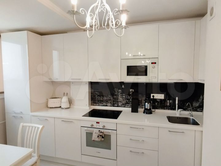 1-к. квартира, 355 м², 15/17 эт.
