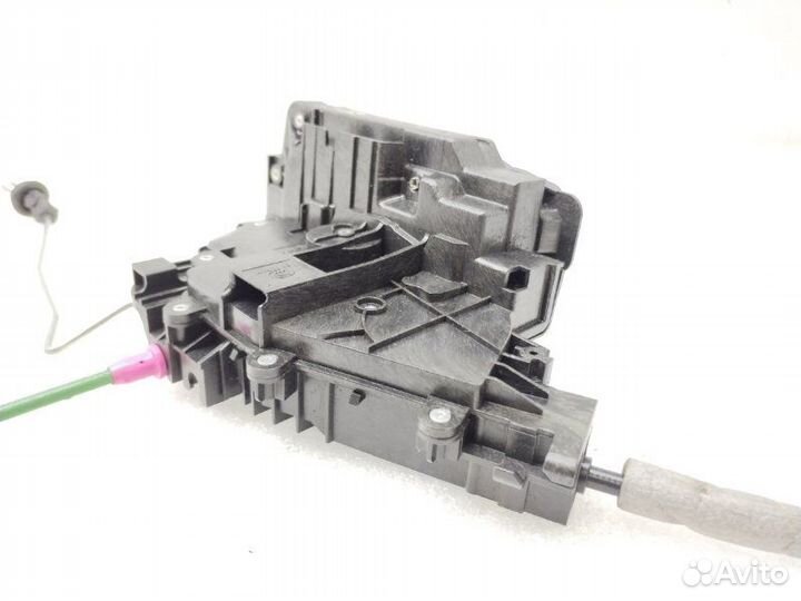 Замок двери задний левый Mercedes-Benz E-Class