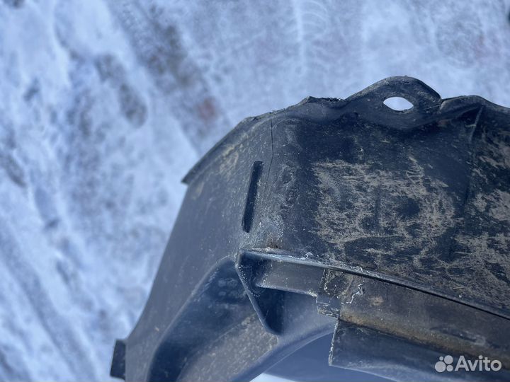 Жабо Hyundai Tucson NX4