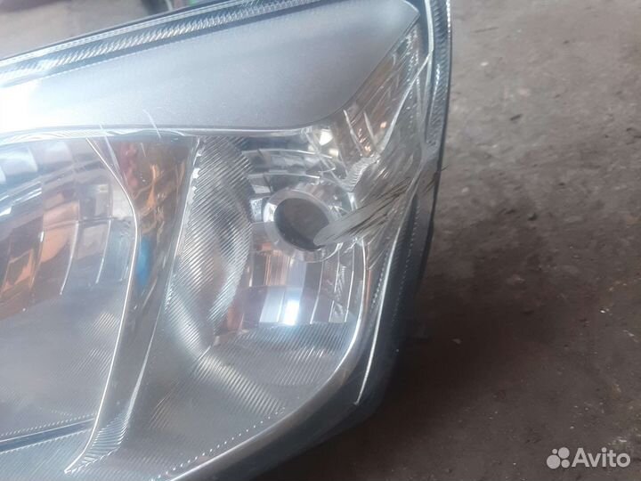 Фара правая LADA granta