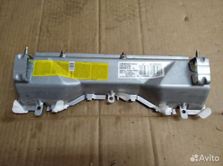 Подушка безопасности коленная w212 E-class 651