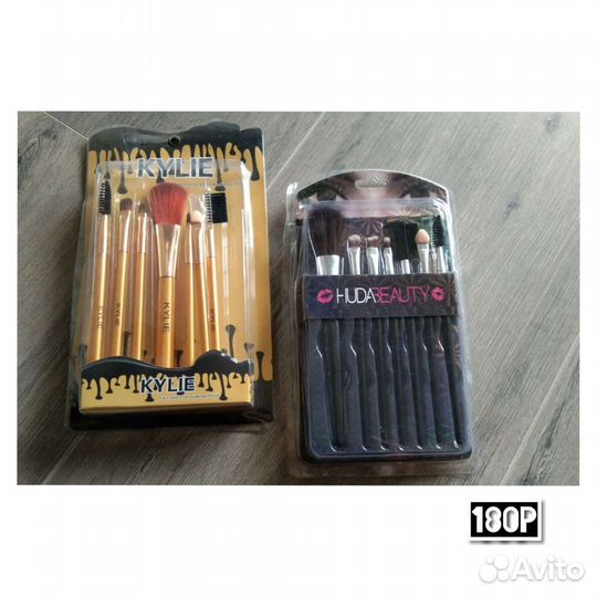 Кисть для макияжа, спонжи