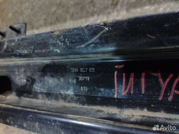 Усилитель переднего бампера Volkswagen tiguan 2