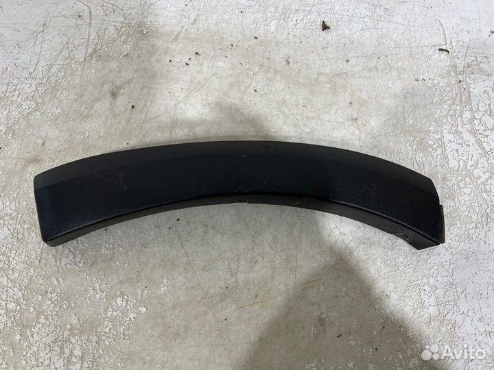 Накладка на бампер передняя левая Renault Sandero