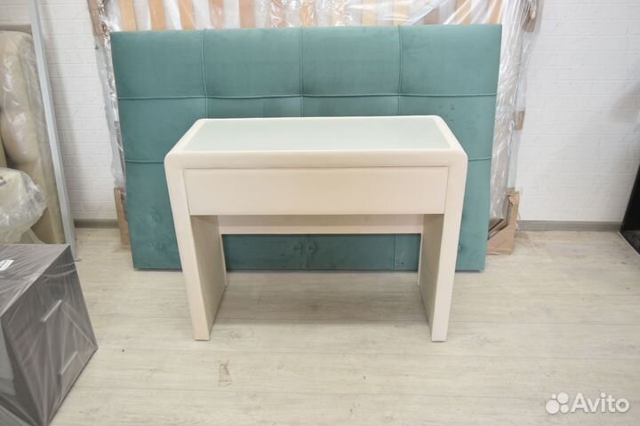 Туалетный столик