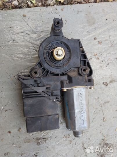 Моторчик стеклоподъёмника Volkswagen passat b5 зл