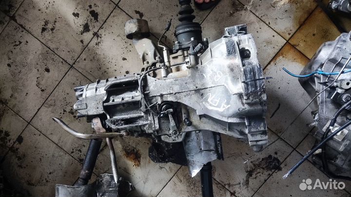 VW Passat B5 Кпп механика 012301103p