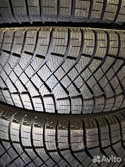 Pirelli Ice Zero 225/65 R17 106T